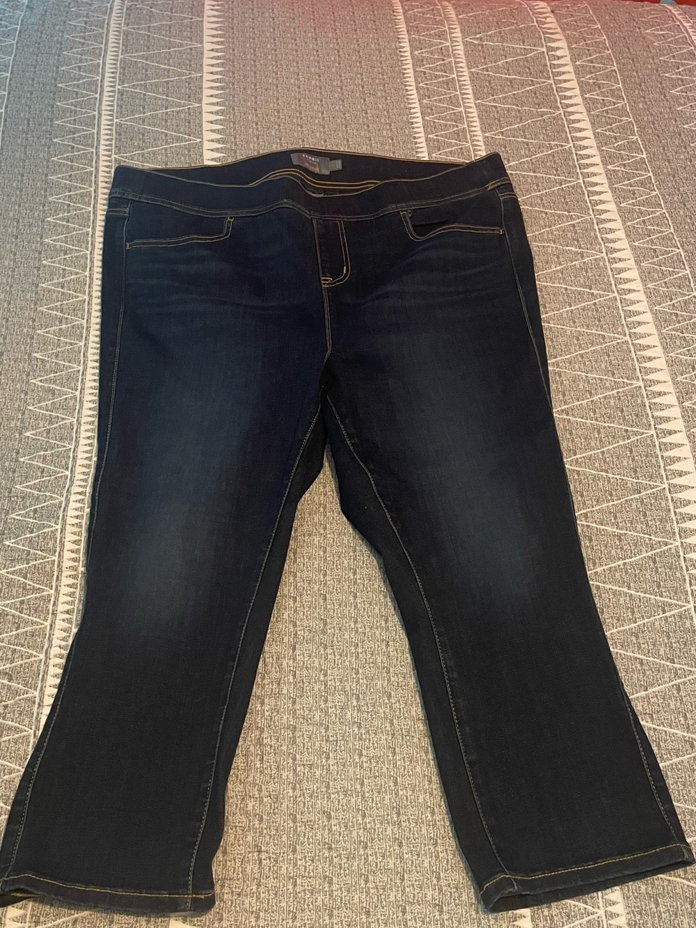 Torrid Crop Super Soft Dark Indigo Women’s Stretch Jeans - Classic Fit 2
